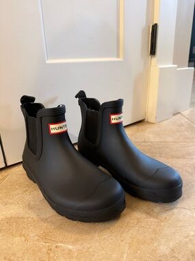 Women’s Hunter Chelsea Rain Boots US 6 Black Matte